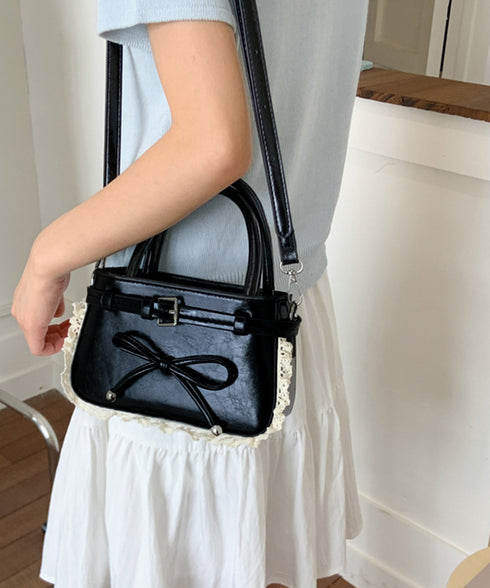 ショルダーバッグ 小さめ フェイクレザー ハンドバッグ スクエア 2way 肩掛けバッグ リボンデザイン 大人かわいい手提げ鞄 レース 斜め掛けカバン フェミニン 77YUEL-002